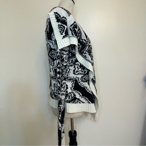 Charlotte Russe Black & White Knit Cardigan Sweater - Picture 2 of 5